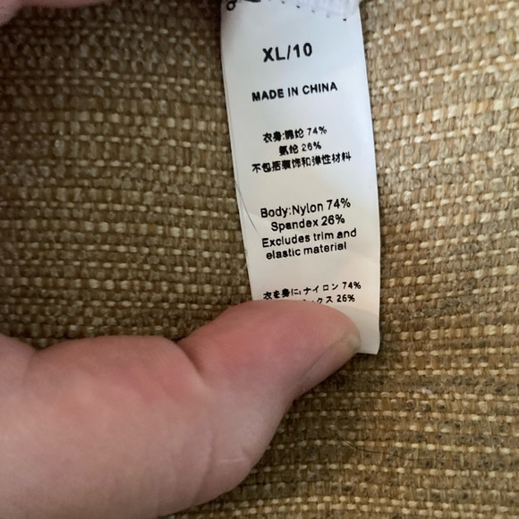 Tennis dresses! Built in shorts! Never worn! Perfect for spring 🌸🌼🌺 - Picture 6 of 6